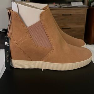 Brand new never worn, Sorel Out N About Slip-On Wedge, Tawny Buff size 7.5